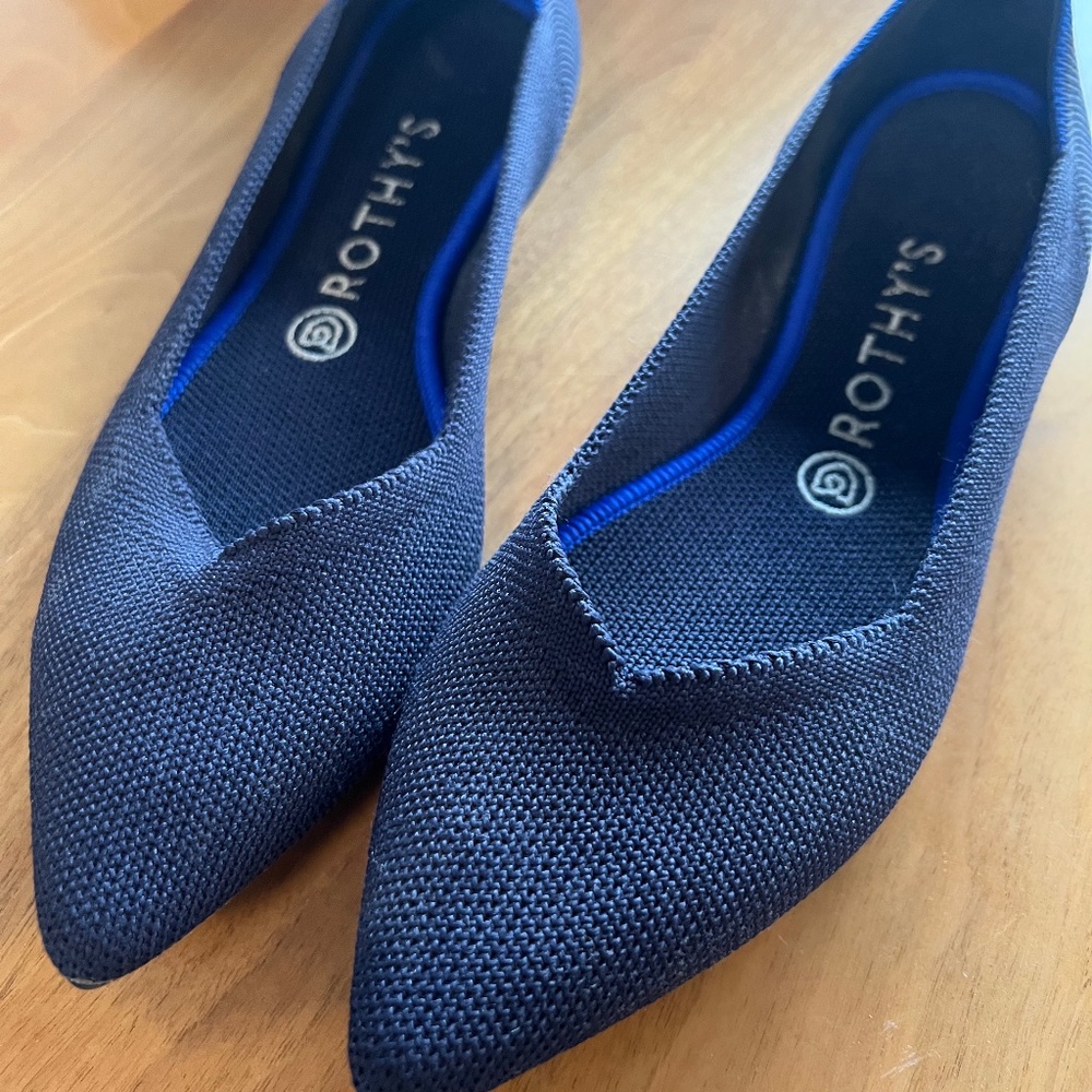 rothys blue